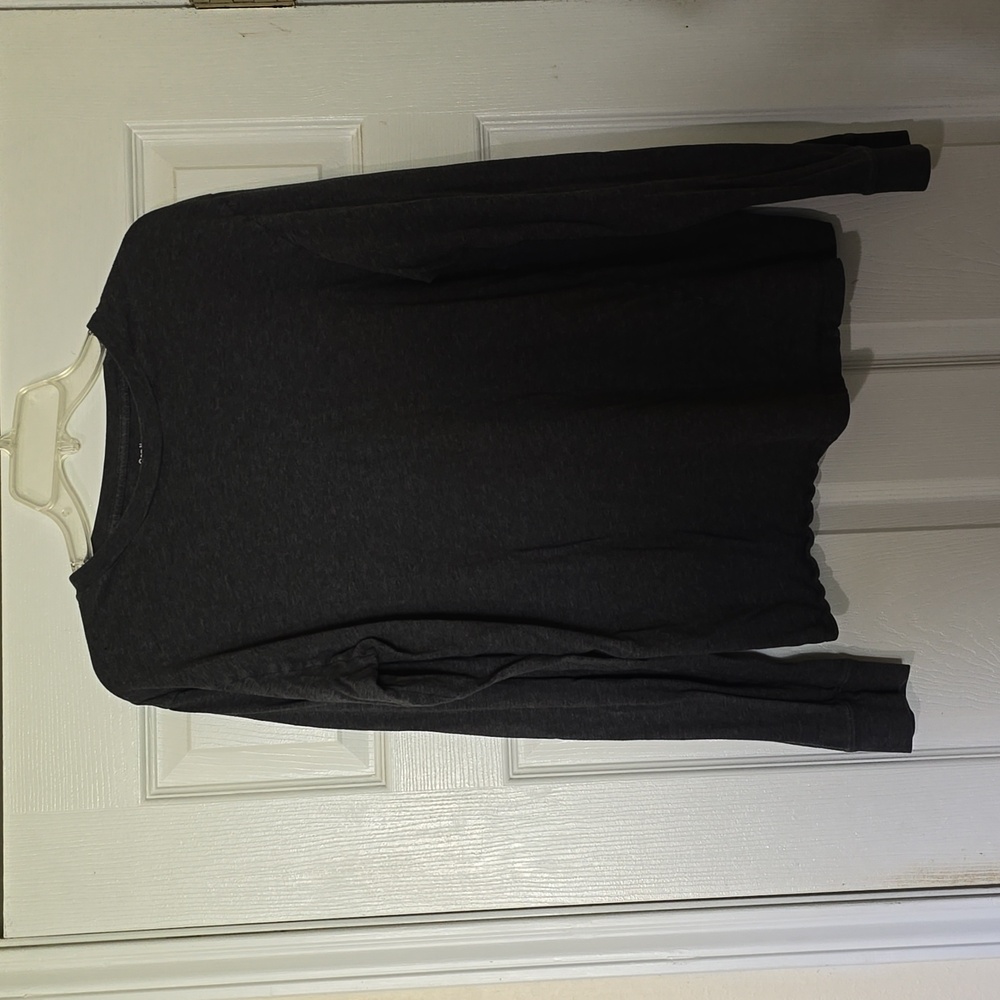 GAP Longsleeved Crewneck T-shirt - Mens Medium